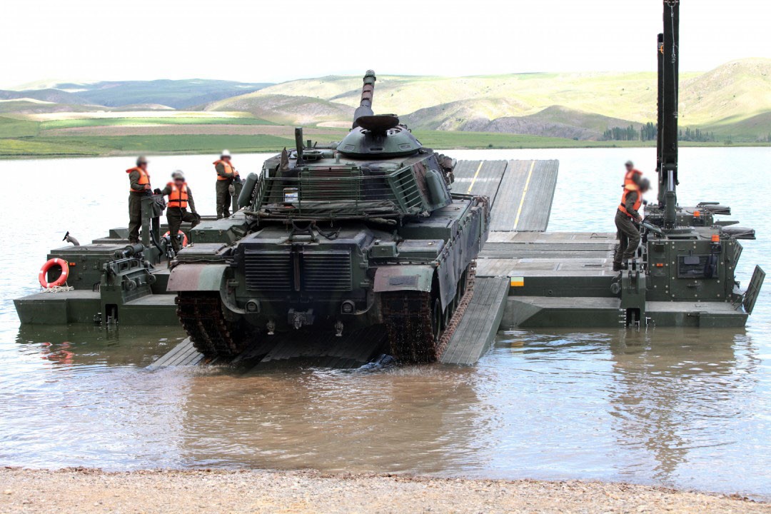 Otter Turkish Wet Gap Vehicle (E)